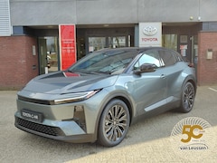 Toyota C-HR - C-HR+ EXECUTIVE AWD 77KWH NIEUW DIRECT LEVERBAAR PANODAK JBL-AUDIO 20'' LM-VELGEN STOEL/ST