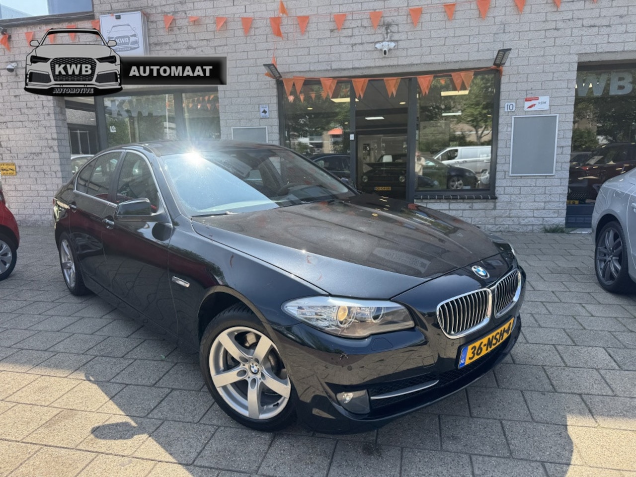 BMW 5-serie - 523i Executive Automaat Trekhaak Historie Vol - AutoWereld.nl