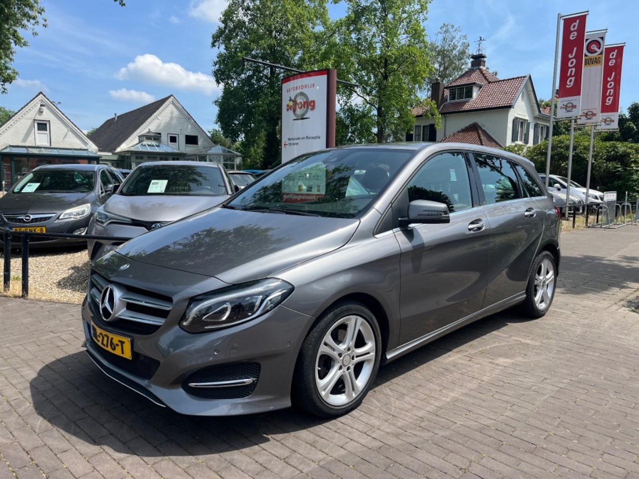Mercedes-Benz B-klasse - 180 AMBITION AUTOMAAT / NAVI / CRUISE CTR. / STOELVERW. / LED / PDC / AIRCO / HALF LEDER / - AutoWereld.nl