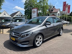 Mercedes-Benz B-klasse - 180 AMBITION AUTOMAAT / NAVI / CRUISE CTR. / STOELVERW. / LED / PDC / AIRCO / HALF LEDER /