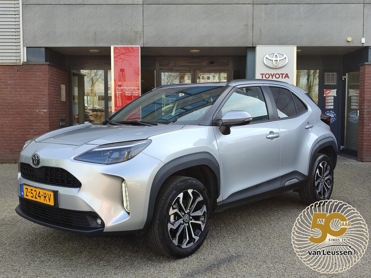 Toyota Yaris Cross - HYBRID 115 FIRST EDITION FACELIFT NL-AUTO 17'' LM-VELGEN NAVI CLIMA APPLE/ANDROID KEYLESS - AutoWereld.nl