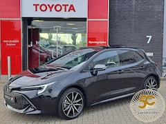 Toyota Corolla - HYBRID 180 GR-SPORT NIEUW UIT VOORRAAD LEVERBAAR MET HOGE KORTING PANORAMADAK HEAD-UP JBL