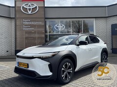 Toyota bZ4X - DYNAMIC 71KWH BI-TONE VOORRAAD VOORDEEL PANO-DAK STOEL/STUURVERW BLIND-SPOT 360° CAMERA EL