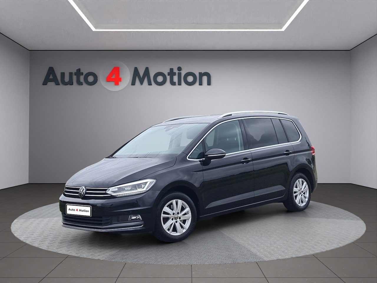 Volkswagen Touran - 1.5TSI HIGHLINE 7p. MET ECC NAVIG PANO ANDROID TREKHAAK - AutoWereld.nl