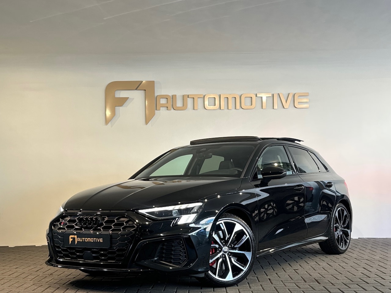 Audi S3 - Sportback 2.0 TFSI quattro Pano|Memory|RS Seat|B&O - AutoWereld.nl