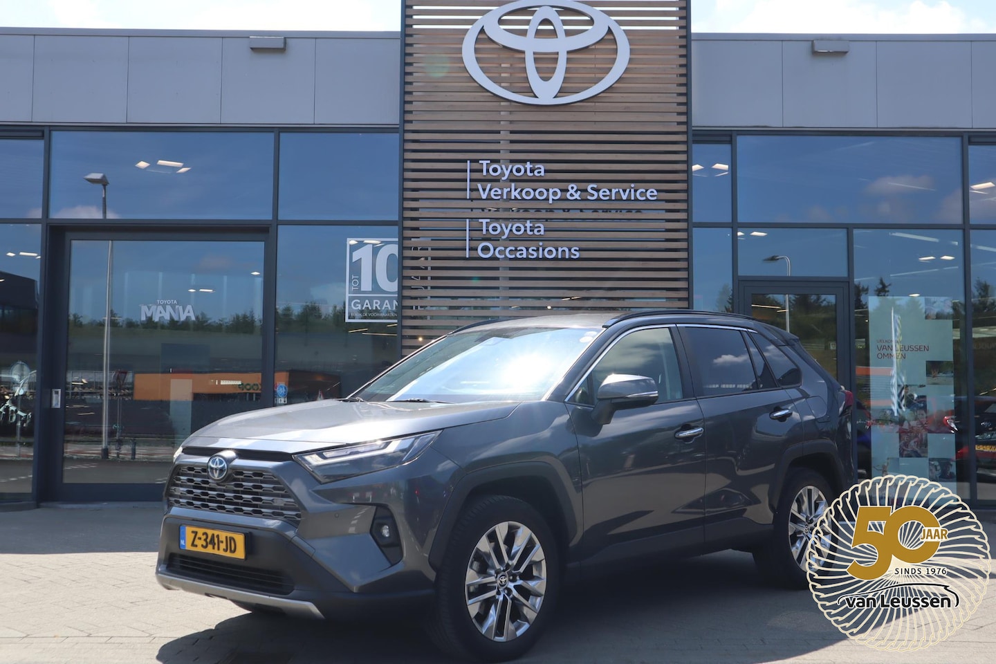 Toyota RAV4 - 2.5 HYBRID EXECUTIVE LEDER KEYLESS STOELVERW. ELEK-STOELEN NAVI NL-AUTO 1e-EIGENAAR - AutoWereld.nl
