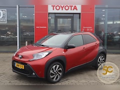 Toyota Aygo X - ENVY 5-DEURS CLIMA KEYLESS PARK-SENSOREN PRIVACY-GLASS 17"LMV CAMERA APPLE/ANDROID