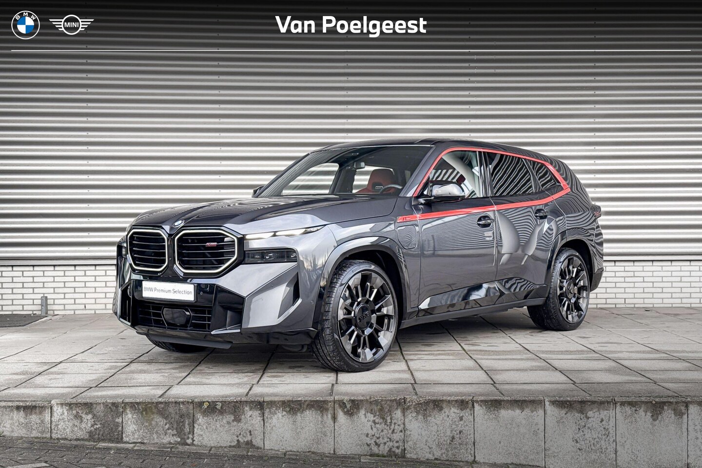 BMW XM - PHEV Label Red 30 kWh Individual Gun Metal II | Bowers & Wilkins | Massage | Trekhaak - AutoWereld.nl