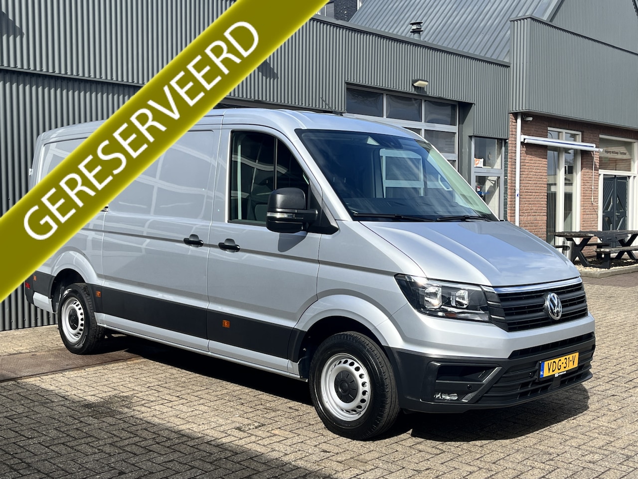 Volkswagen Crafter - 35 2.0 TDI L3H2 Airco Cruise Bleutooth verbinding Apple Carplay controle 1e eigenaar Deale - AutoWereld.nl