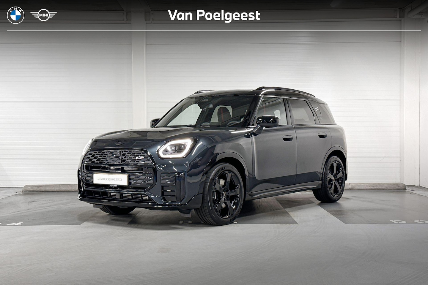 MINI Countryman - C | John Cooper Works Uitvoering | Pakket M | 19" Runway Spoke Jet Black - AutoWereld.nl