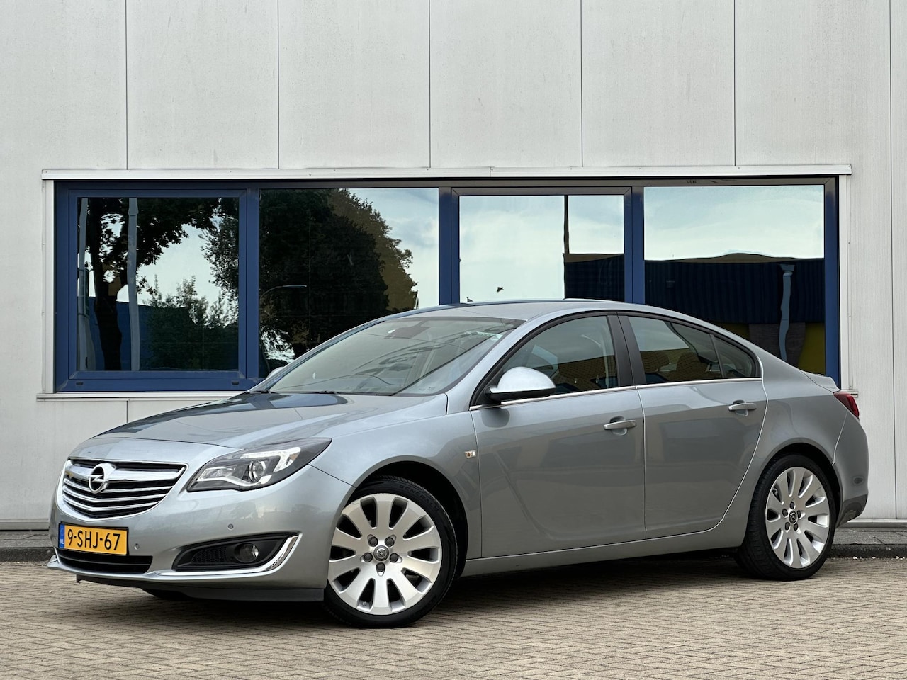 Opel Insignia - 1.4 T EcoFLEX Business+ l Dealeronderhouden l - AutoWereld.nl