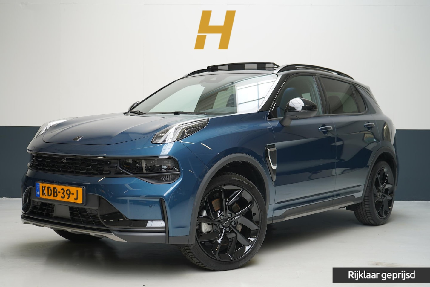 Lynk & Co 01 - 1.5 | Zwart optiek | Panoramadak | Navigatie | Memory | Apple CarPlay - AutoWereld.nl