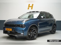 Lynk & Co 01 - 1.5 | Zwart optiek | Panoramadak | Navigatie | Memory | Apple CarPlay