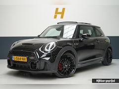 MINI John Cooper Works - 2.0 S | Panoramadak | Carplay | Head-Up | H/K Sound | Black pack | Stoelverwarming