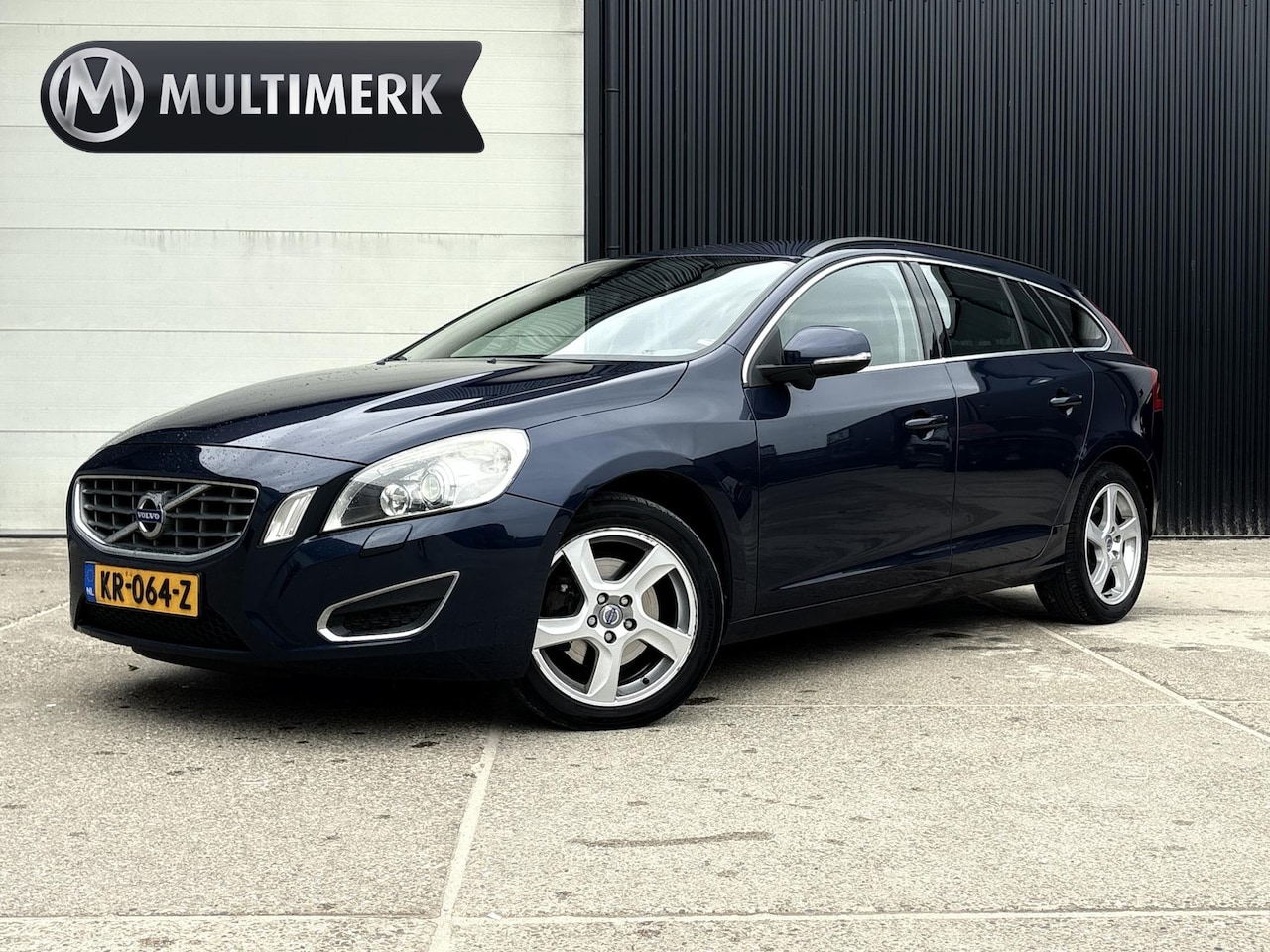Volvo V60 - 2.0 D3 Summum | ELEKTR STOEL | AUT | 5 Cilinder - AutoWereld.nl
