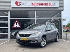 Peugeot 2008 - 1.2 PureTech Blue Lion /Cruise/Pano/DAB radio/Trekhaak/Distr vv 87.556 km/