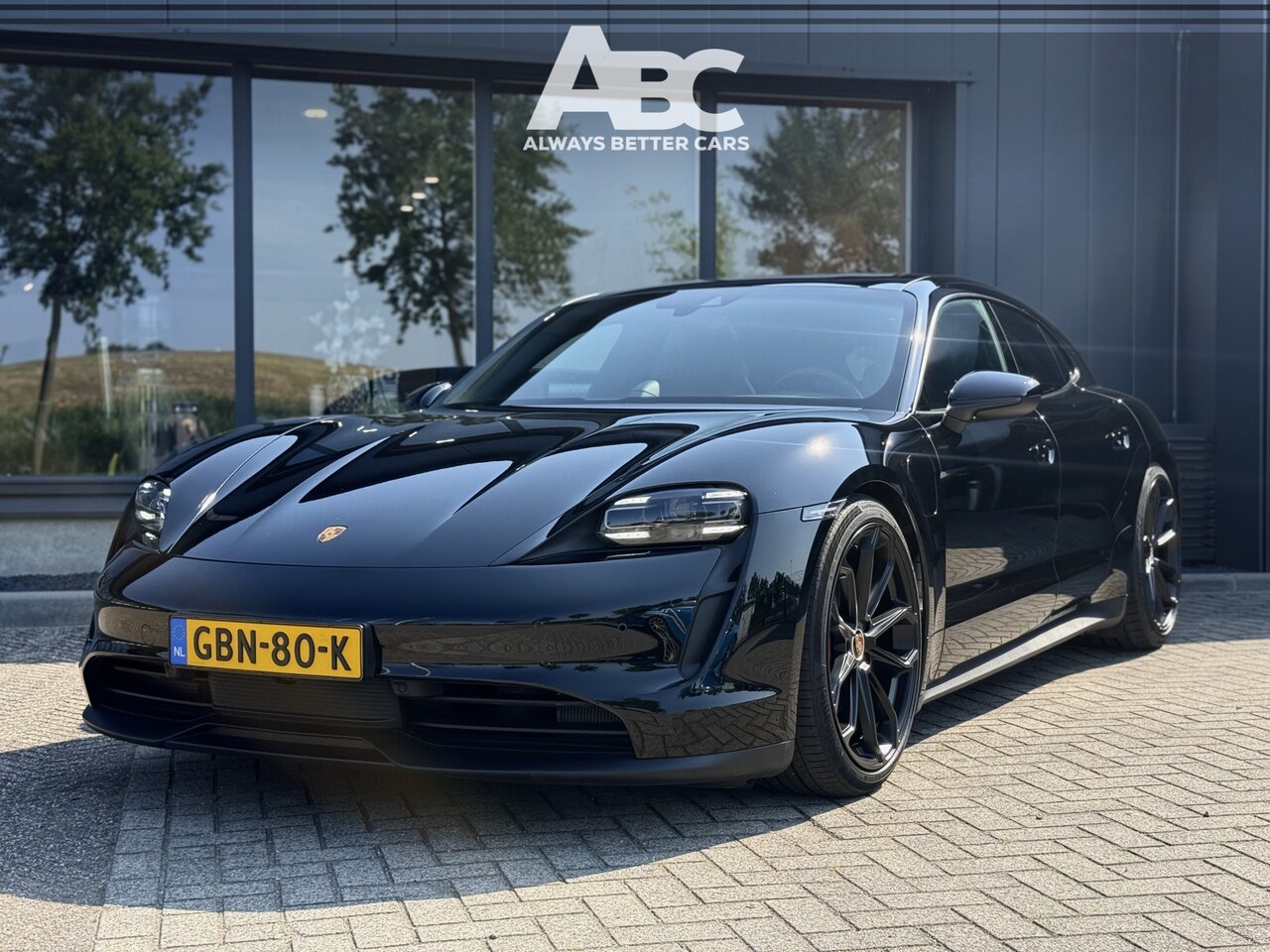 Porsche Taycan Sport Turismo - 79 kWh - AutoWereld.nl