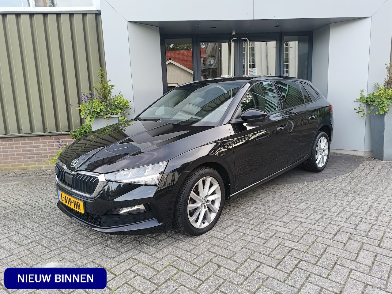 Skoda Scala - 1.0 TSI Sport Business | Trekhaak | Carplay| Virtual cockpit | Zwart hemel | 110 pk | NAP - AutoWereld.nl