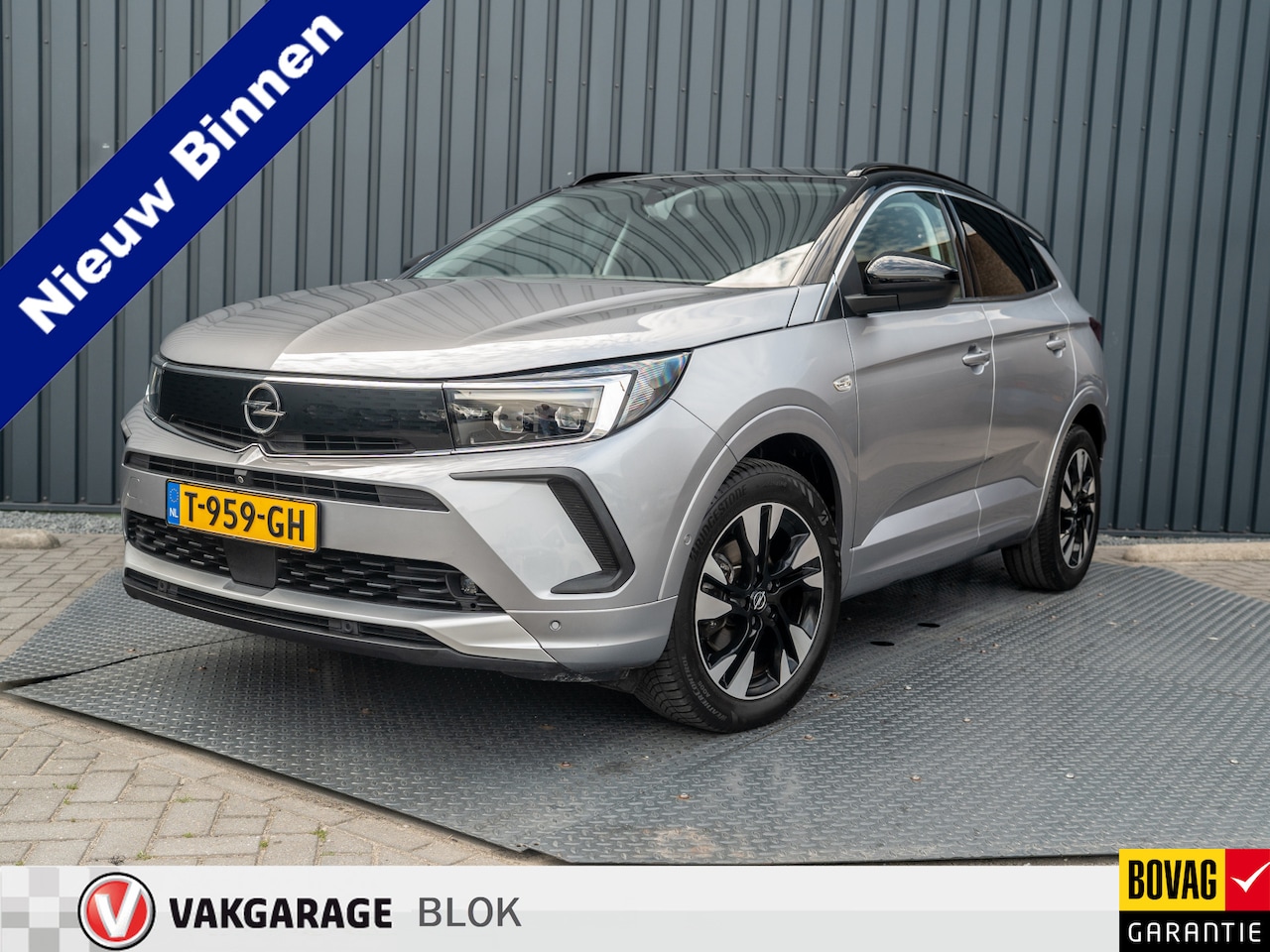 Opel Grandland - 1.2 Turbo GS Line | Keyless | Adapt. Cr. | Matrix Led | Prijs Rijklaar!! - AutoWereld.nl