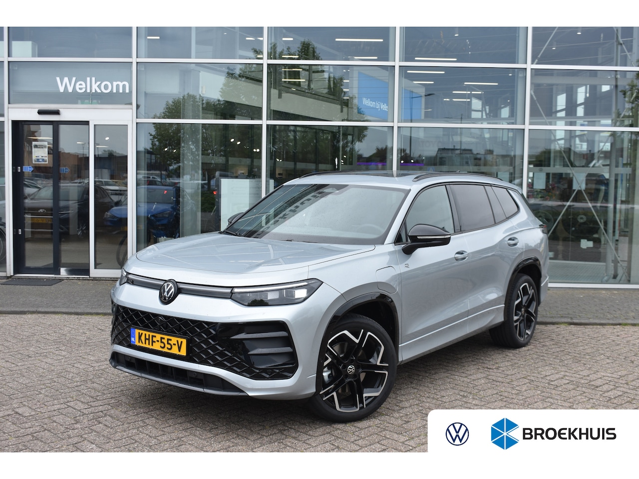 Volkswagen Tayron - 1.5 eHybrid 204PK DSG-6 R-Line Edition | TREKHAAK | 20 INCH | BLACK STYLE | DESIGN + COMFO - AutoWereld.nl