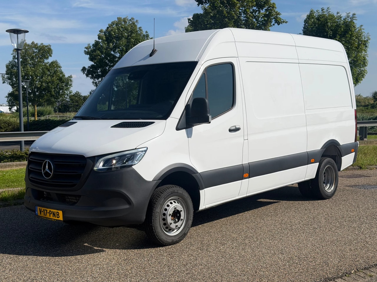 Mercedes-Benz Sprinter - 517CDI L2H2 Automaat Airco Cruisecontrol AppleCarplay Led/Xenon - AutoWereld.nl