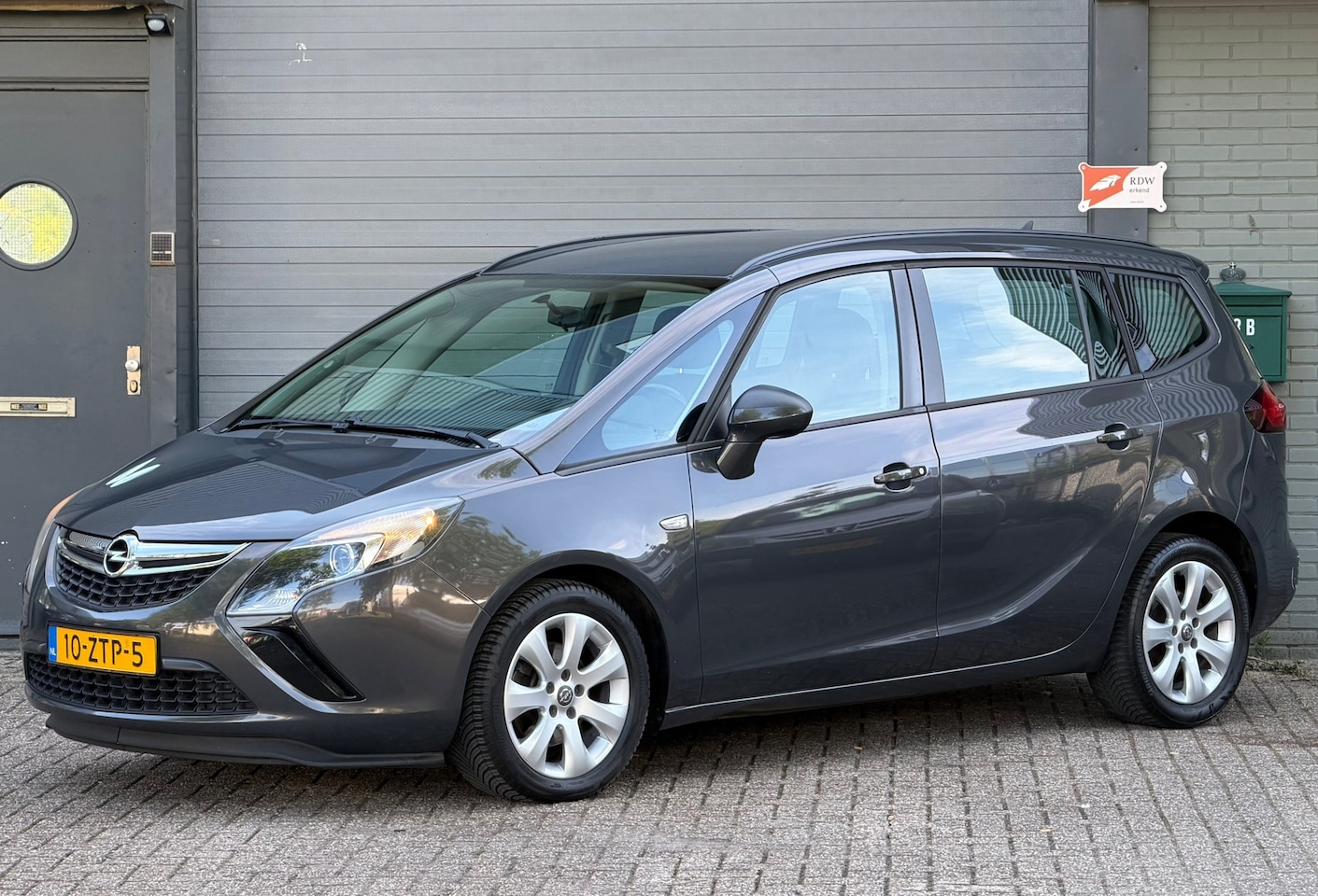 Opel Zafira Tourer - 2.0 CDTI Business+ - AutoWereld.nl