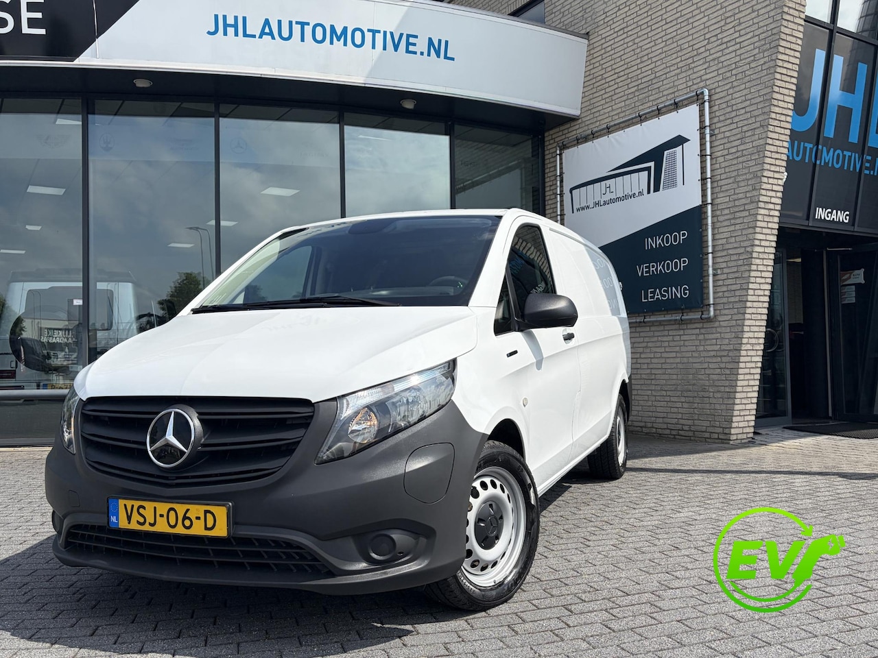 Mercedes-Benz eVito - eVito 66 kWh*NAVI*CRUISE*CAM*STOELVERW*3PERS* - AutoWereld.nl