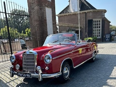 Mercedes-Benz 200-serie - 220 S Cabriolet (W180)