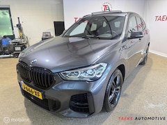 BMW X1 - sDrive18i High Executive AUT/PANO/CRUIS/CLIMA/NAVI