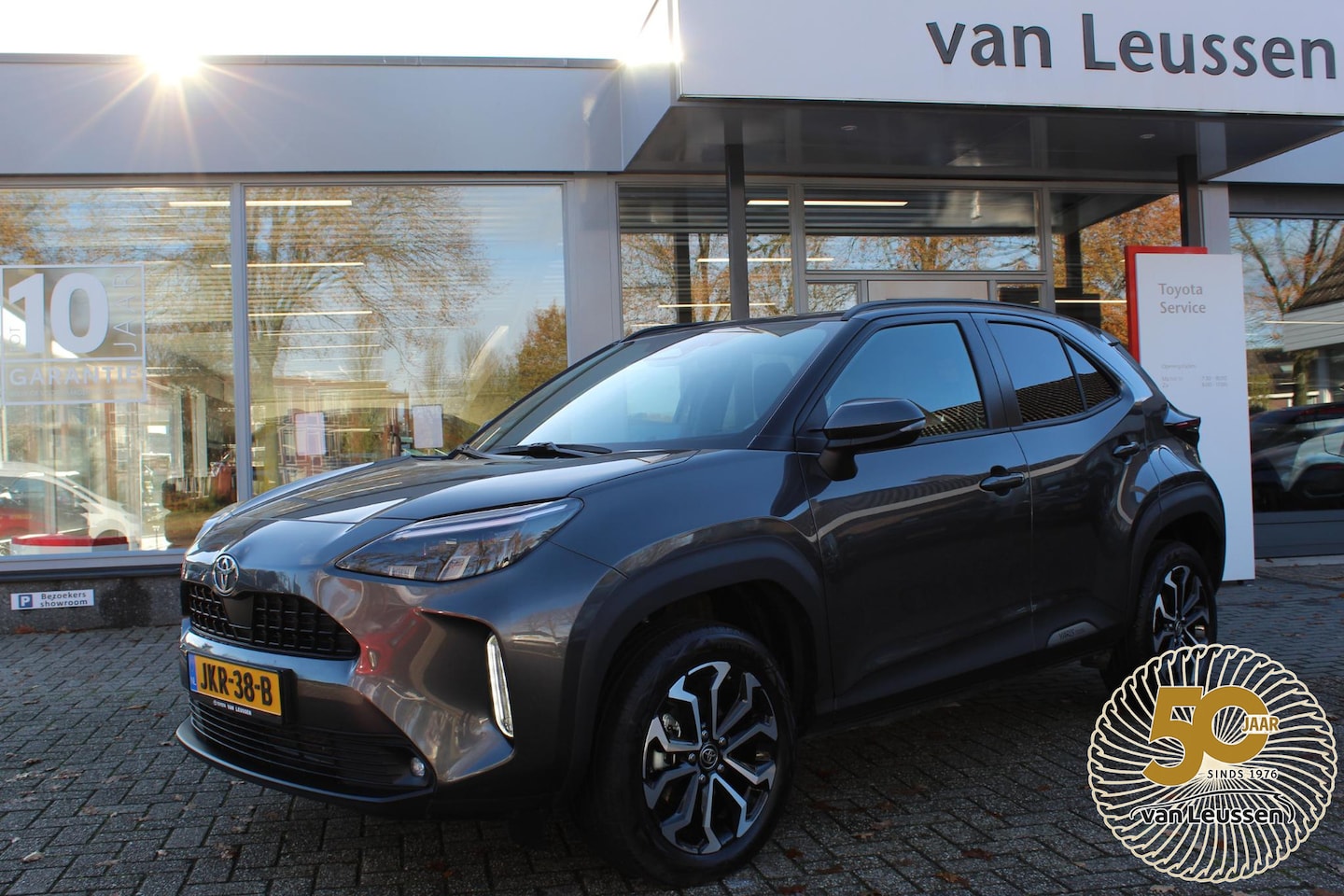 Toyota Yaris Cross - HYBRID 115 FIRST EDITION LED KOPLAMPEN STUUR-STOEL-RUITENWISSER VERW. KEYLESS PRIVACYGLASS - AutoWereld.nl