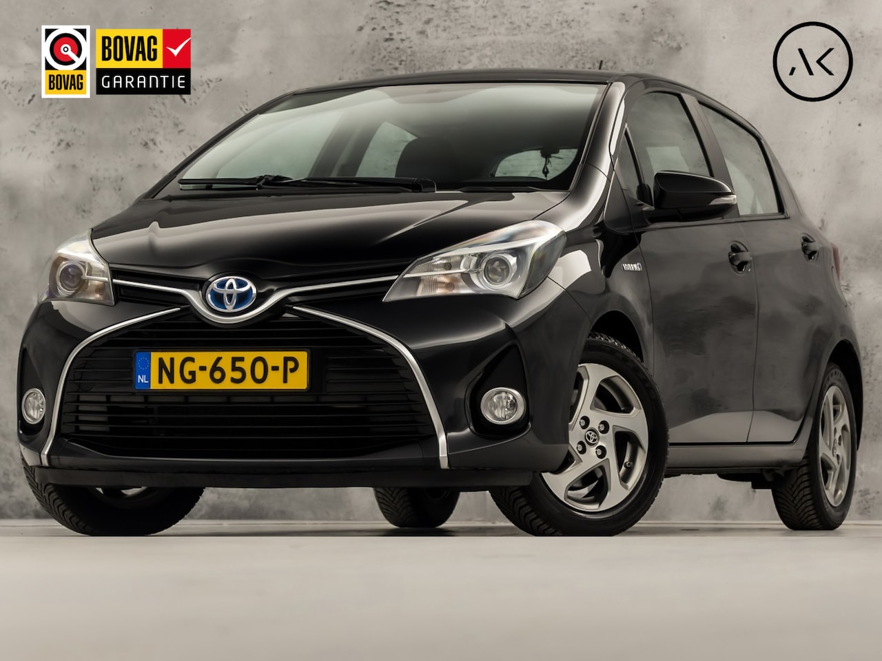 Toyota Yaris - 1.5 Hybrid Sport Automaat (NAVIGATIE, CLIMATE, CAMERA, SPORTSTOELEN, KEYLESS, LM VELGEN, N - AutoWereld.nl