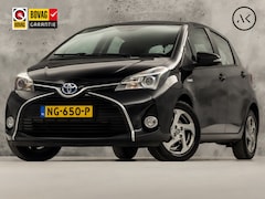 Toyota Yaris - 1.5 Hybrid Sport Automaat (NAVIGATIE, CLIMATE, CAMERA, SPORTSTOELEN, KEYLESS, LM VELGEN, N