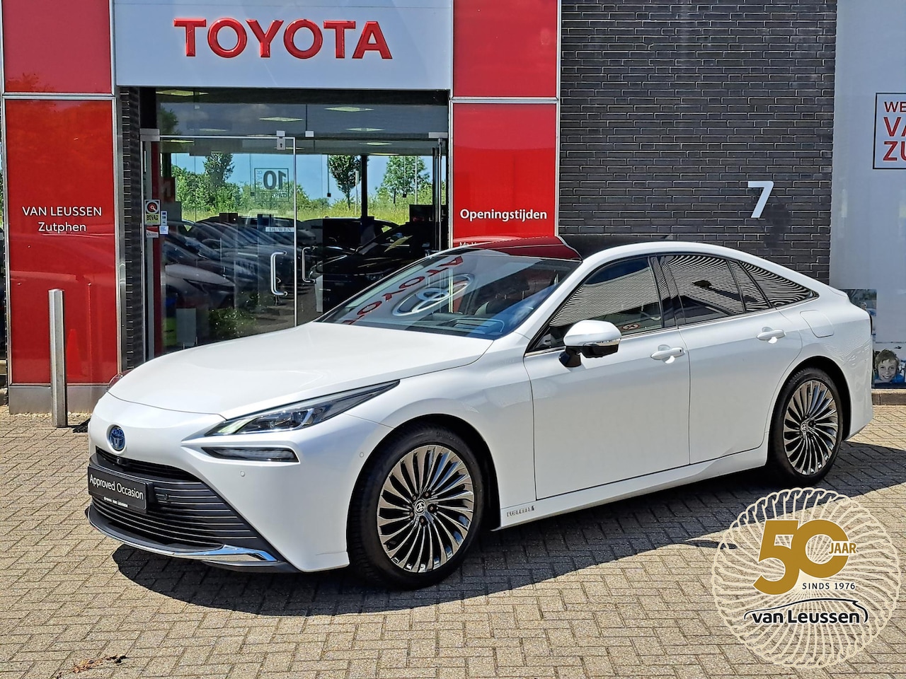 Toyota Mirai - PRESTIGE PANORAMADAK STOELKOELING JBL-AUDIO BLIND-SPOT-MONITORI KEYLESS - AutoWereld.nl