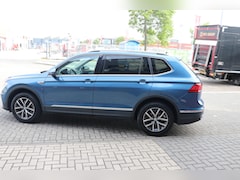 Volkswagen Tiguan Allspace - 1.5 TSI Comfortline Business 7p. 360Camera Trekhaag