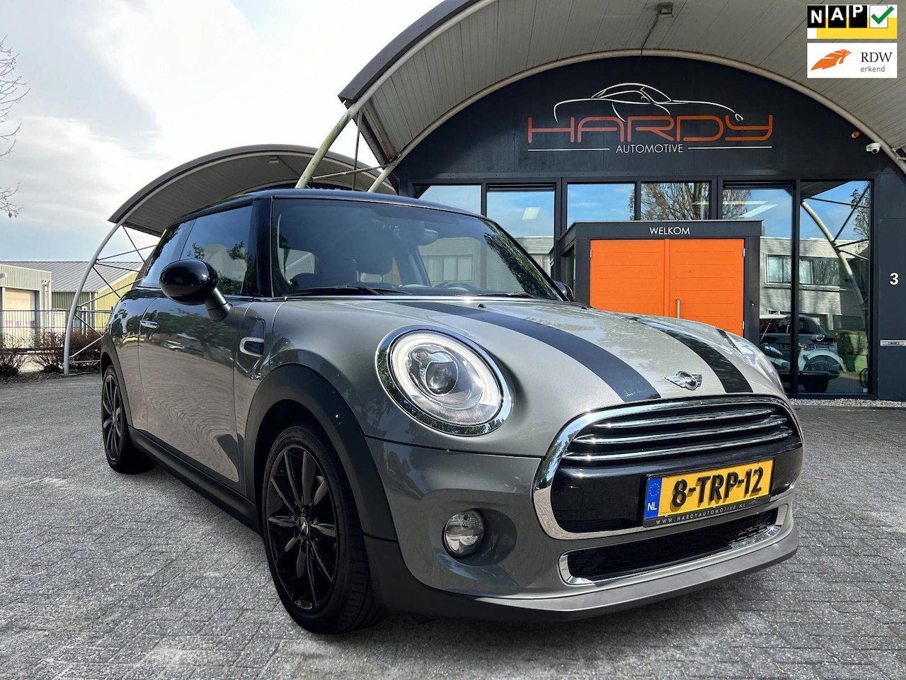 MINI 3-Deurs - 1.5 Cooper Panorama Led NL-Auto Rijklaarprijs! - AutoWereld.nl