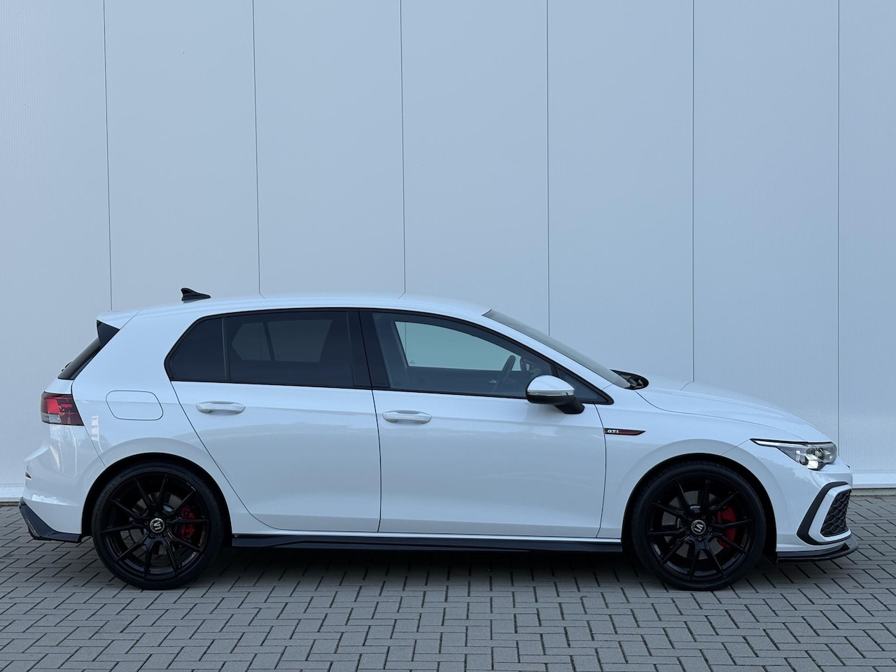 Volkswagen Golf - 2.0 TSI GTI | AKROPROVIC | MAXTON DESIGN | LKA | I.Q light