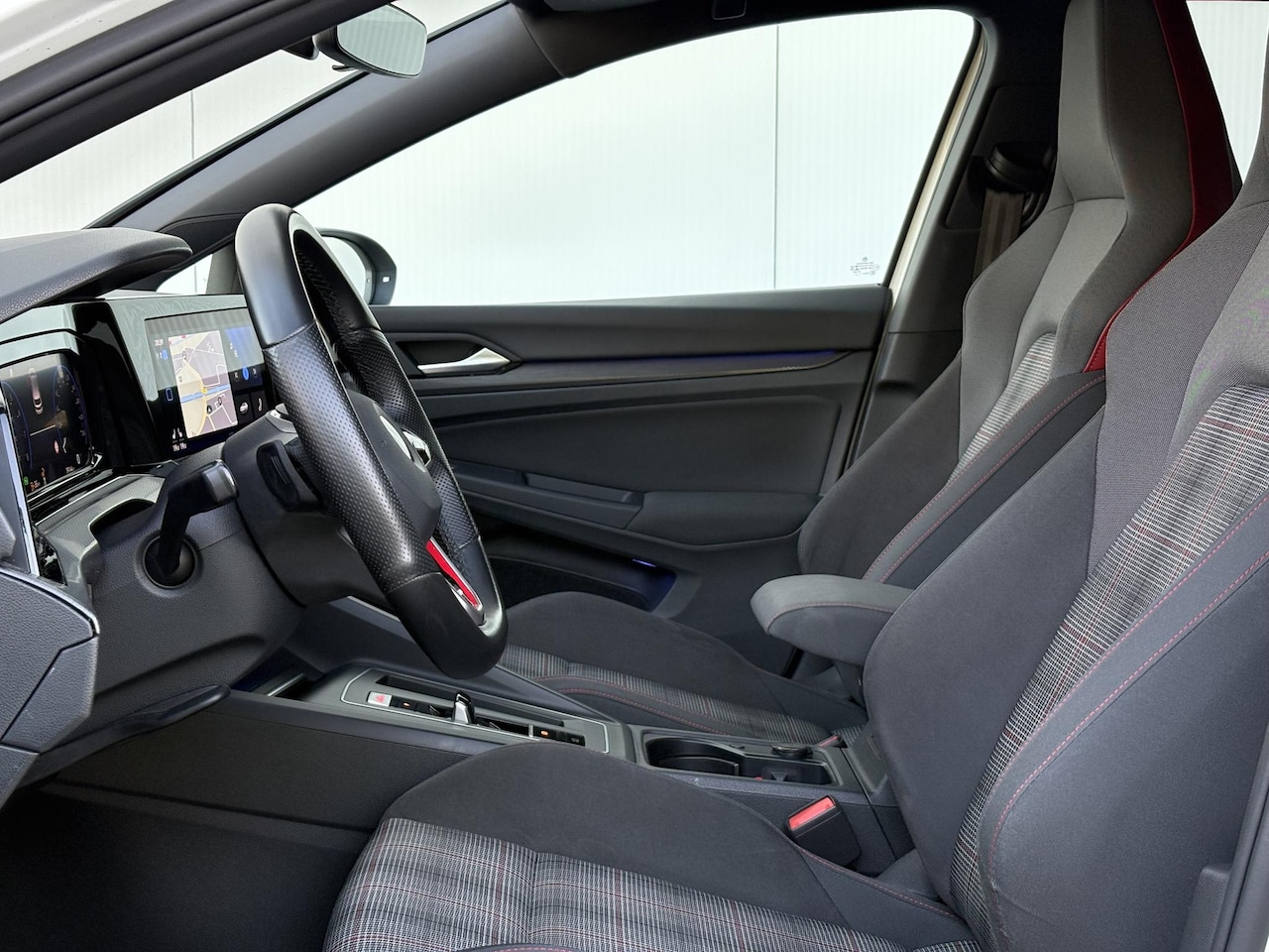 Volkswagen Golf - 2.0 TSI GTI | AKROPROVIC | MAXTON DESIGN | LKA | I.Q light