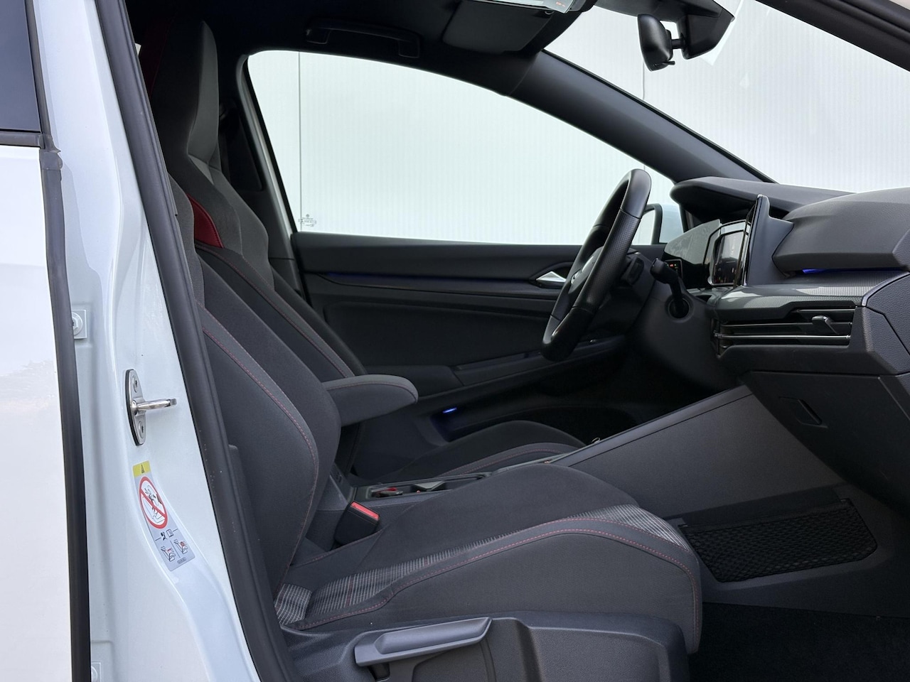 Volkswagen Golf - 2.0 TSI GTI | AKROPROVIC | MAXTON DESIGN | LKA | I.Q light