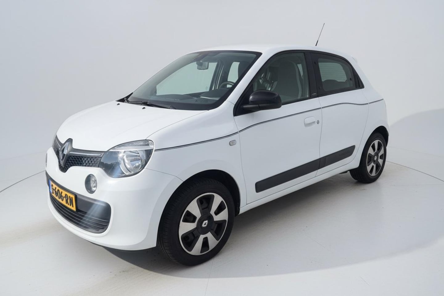 Renault Twingo - 1.0 SCe Life weinig km, Airco - AutoWereld.nl