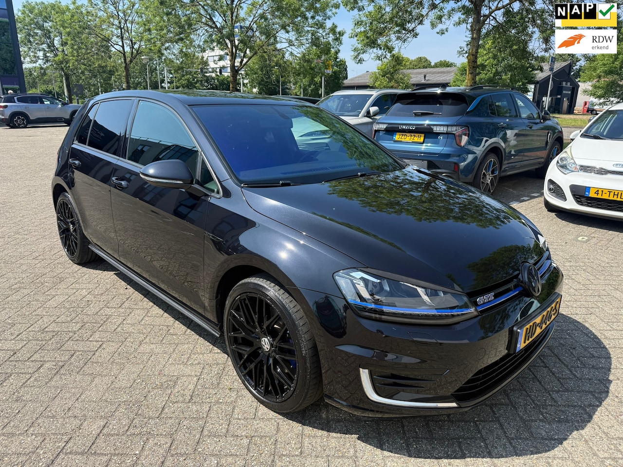 Volkswagen Golf - 1.4 TSI GTE / NAP / APK / NAVI / CAMERA / DAK / AUTOMAAT / BOEKJES / ZEER NETET AUTO / FUL - AutoWereld.nl