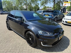 Volkswagen Golf - 1.4 TSI GTE / NAP / APK / NAVI / CAMERA / DAK / AUTOMAAT / BOEKJES / ZEER NETET AUTO / FUL
