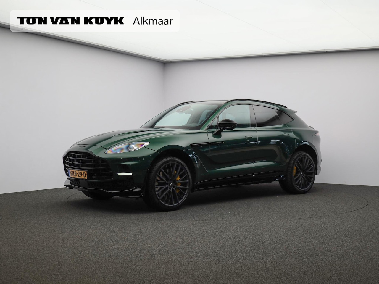 Aston Martin DBX - 4.0 V8 707 4.0 V8 707 - AutoWereld.nl