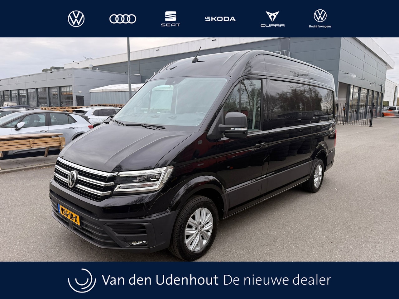 Volkswagen Crafter - L3H3 2.0 TDI 177pk 3.5T Automaat Exclusive-Edition / LED-koplamen / ACC / LM-velgen / Stuu - AutoWereld.nl