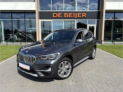 BMW X1 - xDrive20i High Executive Trekhaak I Navi I Leder