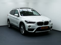 BMW X1 - sDrive18i High Executive. Panodak, Leer, Stoelverw, Navi, Camera, 18"LMV, Haak 1700kg