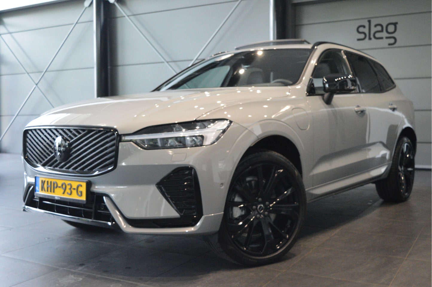 Volvo XC60 - 2.0 T8 Plug-in hybrid AWD Ultra Black Edition head up 21 inch !! - AutoWereld.nl