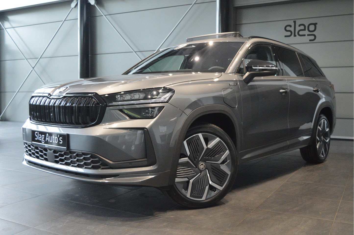 Skoda Kodiaq - 1.5 TSI PHEV Sportline navi pano camera trekhaak 204 pk !! - AutoWereld.nl