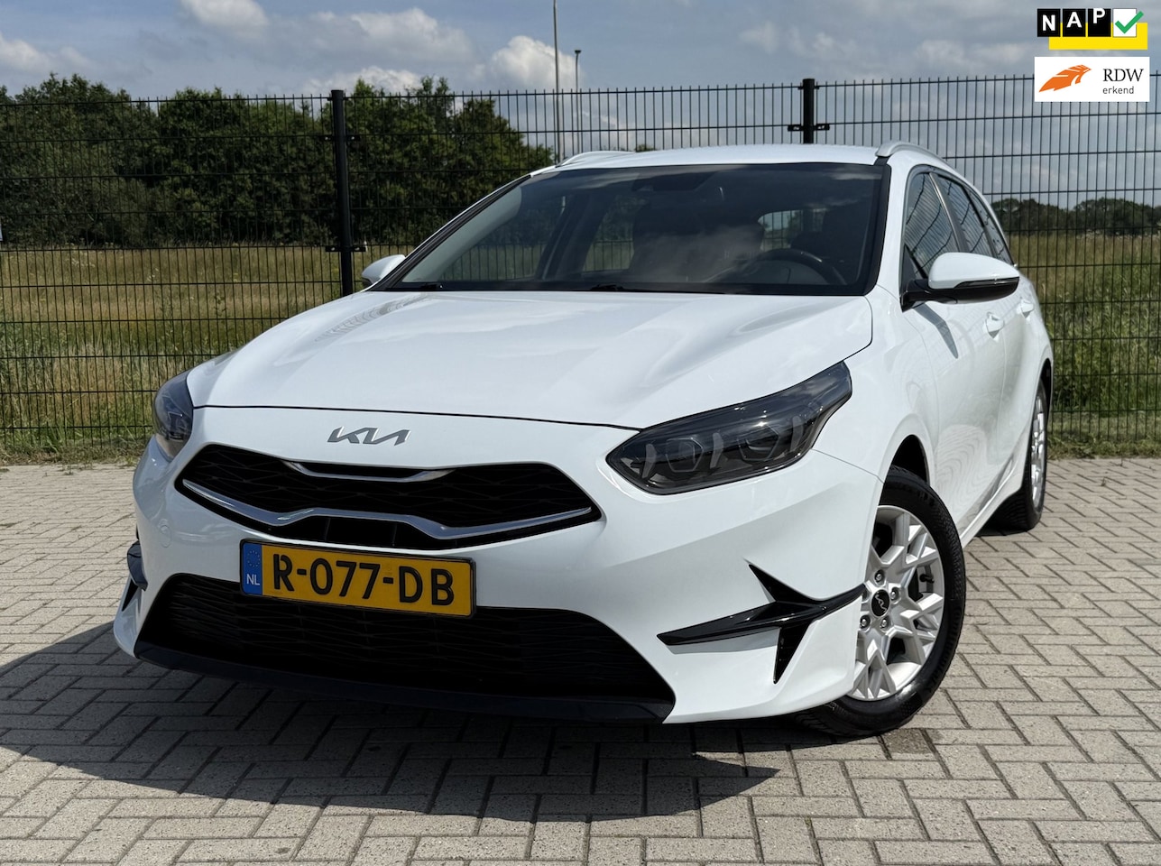 Kia Cee'd Sportswagon - Ceed 1.0 T-GDi DynamicLine | Achteruitrijcamera | PDC | Trekhaak | Carplay | - AutoWereld.nl