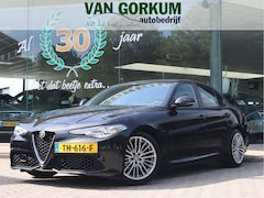 Alfa Romeo Giulia - 2.0T Super Adaptive CC / Navi/ Camera /Pdc / Carplay /Stoel/Stuurverw / Automaat Gechipt