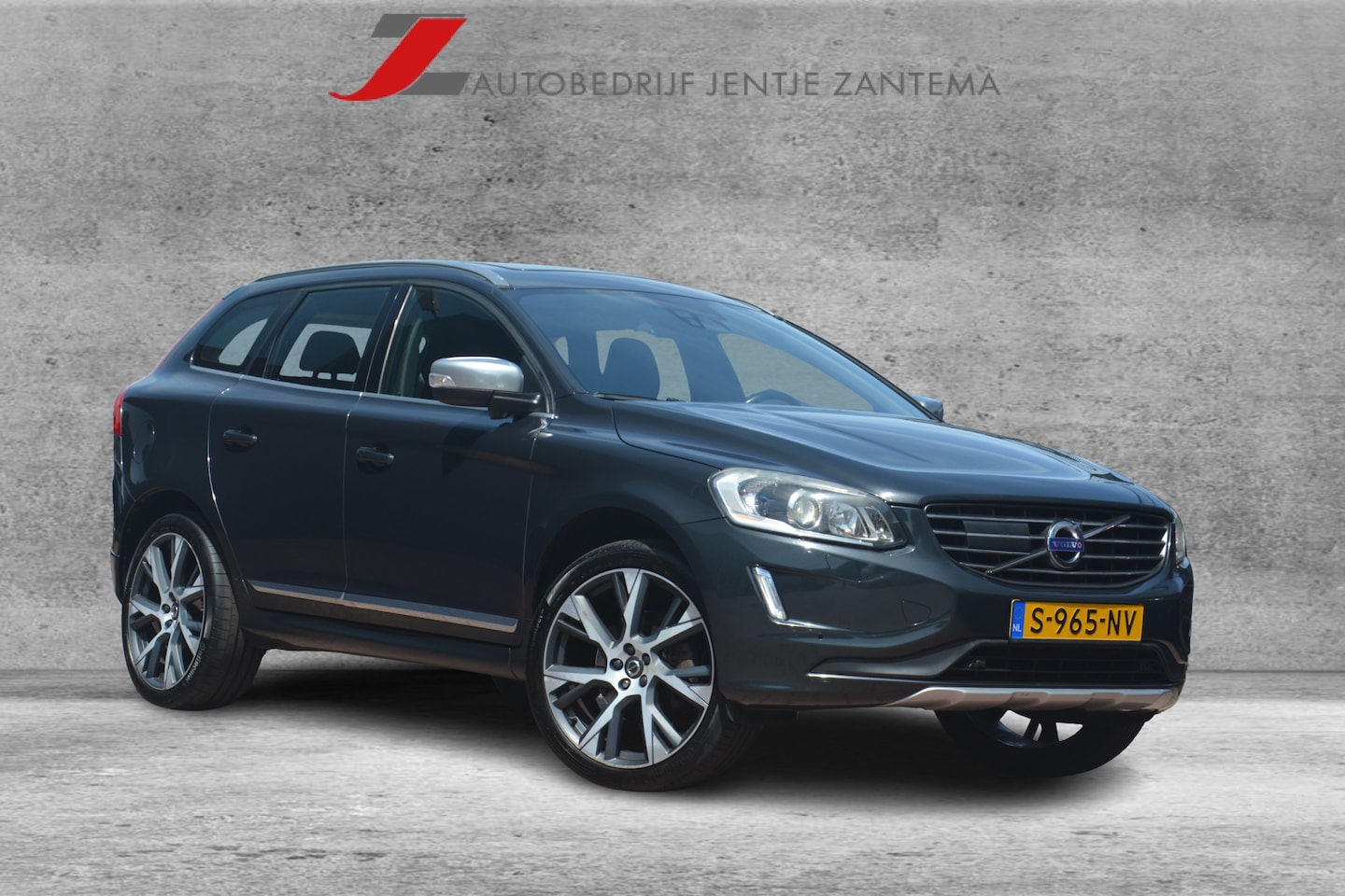 Volvo XC60 - 3.0 T6 AWD Summum | R Design | Sportstoelen | Leer | Stoelverwarming | Cruise | Xenon | - AutoWereld.nl